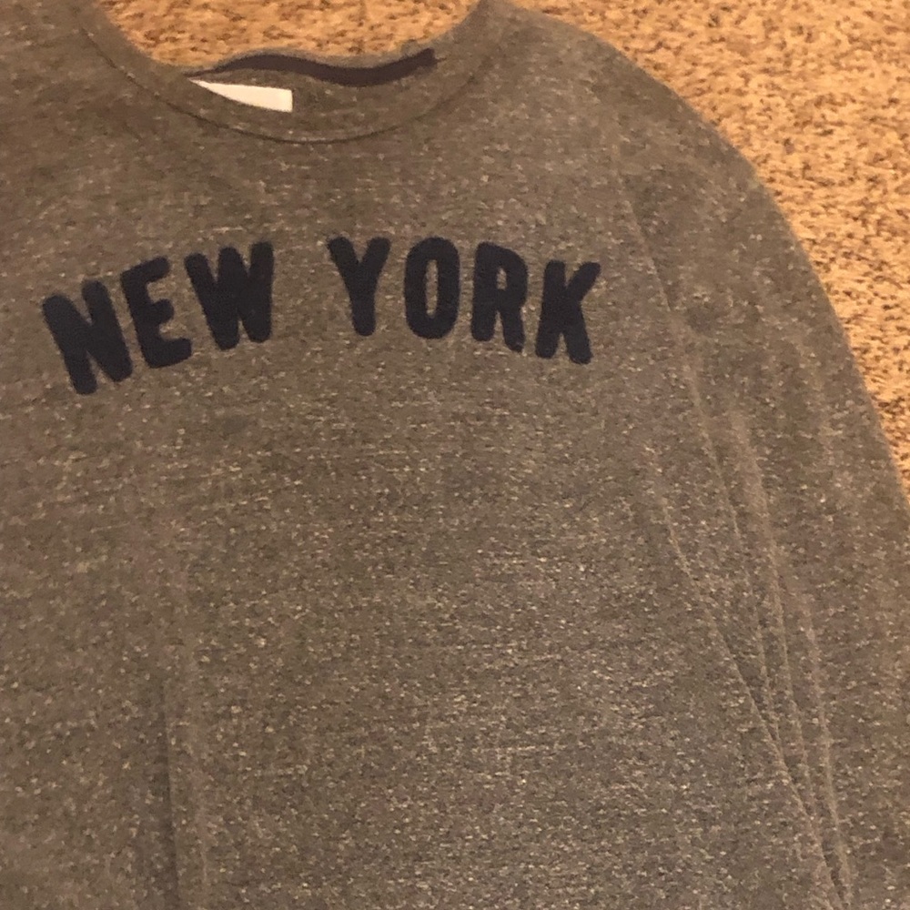 Old Navy Gray Crewneck Sweater with New York Print